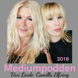 Artwork for MediumPodden - Vivi & Camilla